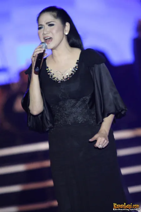 Foto Vina Panduwinata