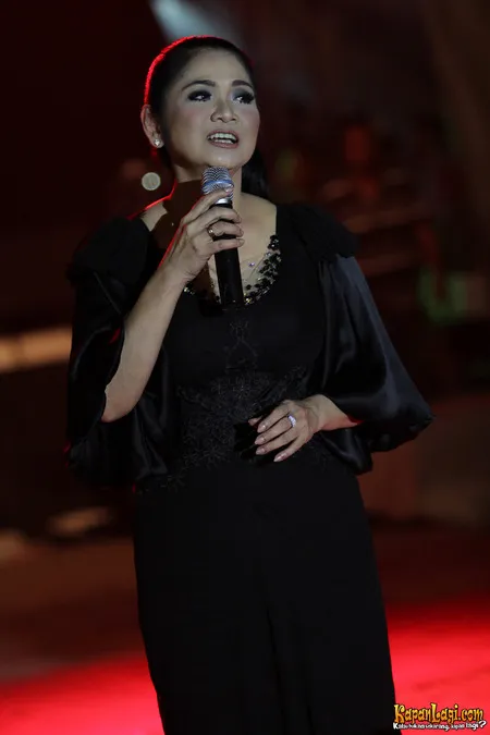 Foto Vina Panduwinata