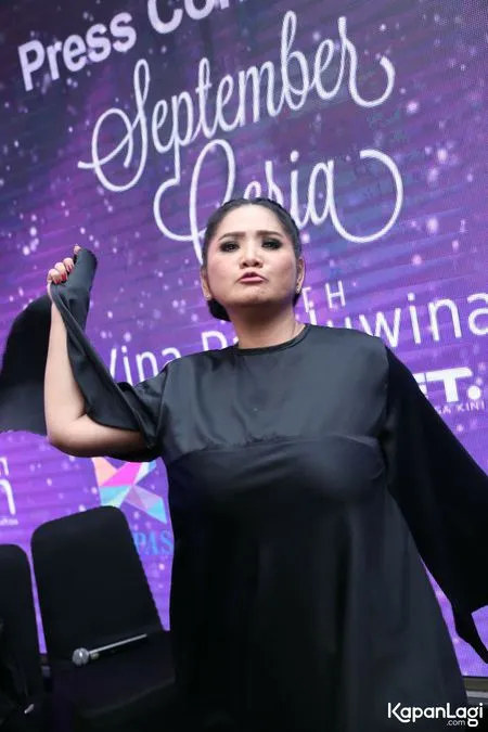 Foto Vina Panduwinata