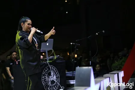 Foto Vina Panduwinata