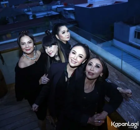 Foto Vina Panduwinata