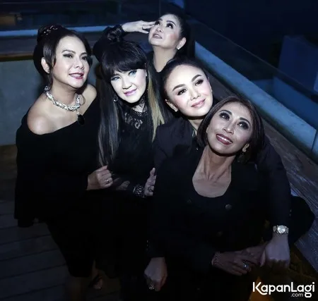 Foto Vina Panduwinata