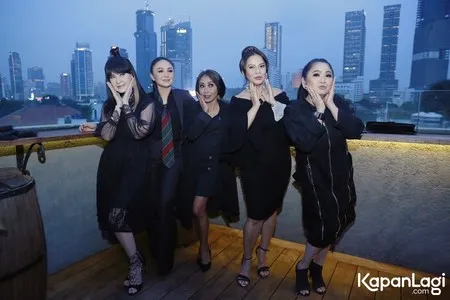 Foto Vina Panduwinata