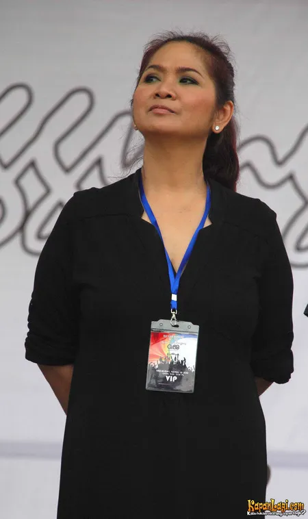 Foto Vina Panduwinata