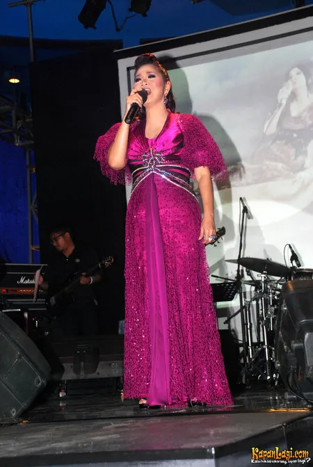 Foto Vina Panduwinata