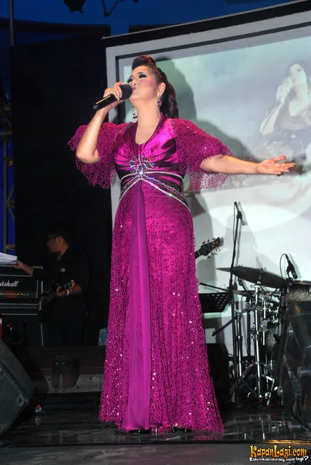 Foto Vina Panduwinata