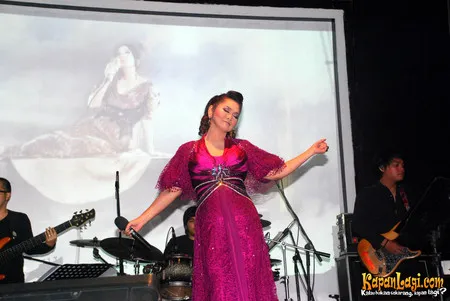 Foto Vina Panduwinata