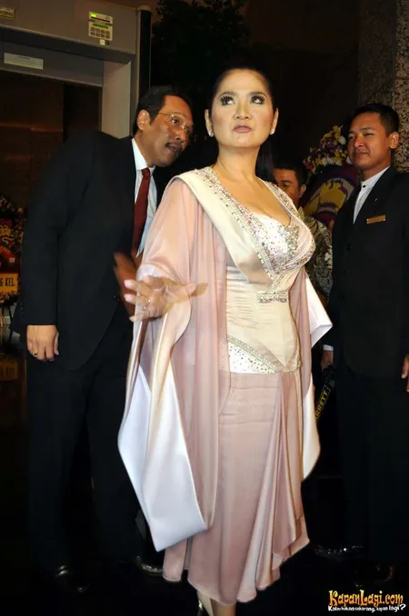 Foto Vina Panduwinata