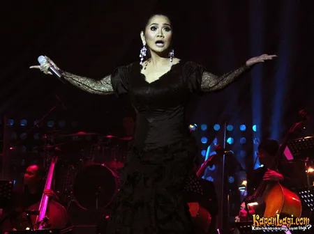 Foto Vina Panduwinata