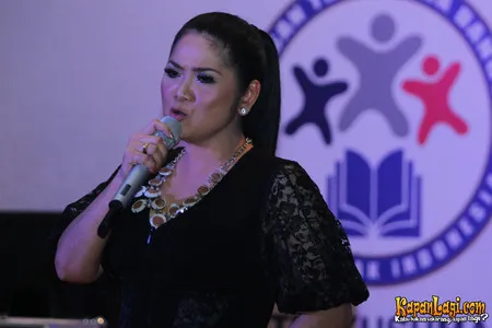 Foto Vina Panduwinata