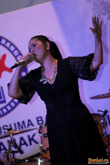 Foto Vina Panduwinata