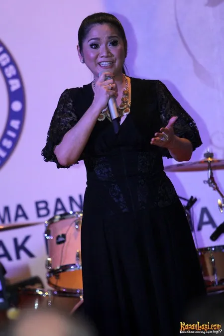 Foto Vina Panduwinata