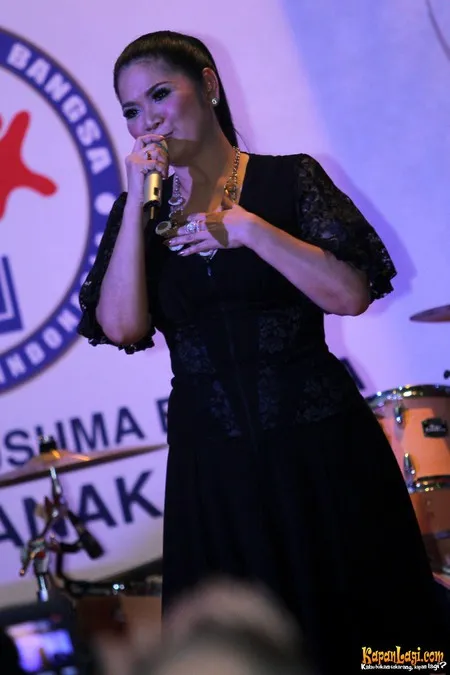 Foto Vina Panduwinata