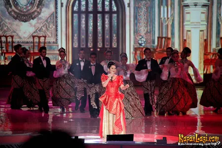 Foto Vina Panduwinata