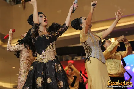 Foto Vina Panduwinata