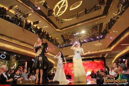 Foto Vina Panduwinata