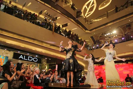 Foto Vina Panduwinata