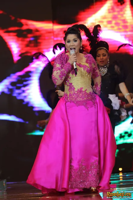 Foto Vina Panduwinata