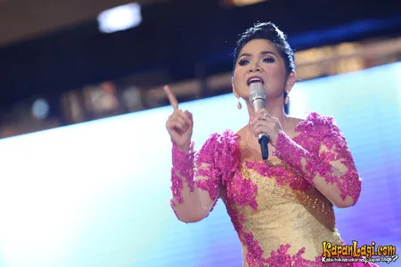 Foto Vina Panduwinata