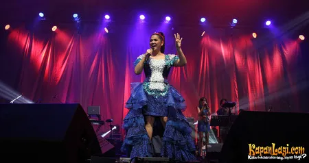 Foto Vina Panduwinata