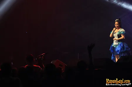 Foto Vina Panduwinata