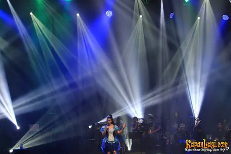 Foto Vina Panduwinata