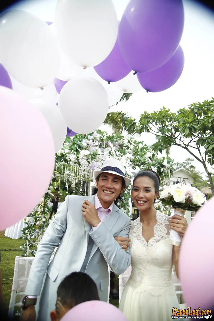 Vino dan Marsha pasangan yang serasi ya... ;)