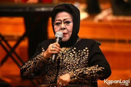 Foto Waldjinah