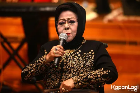 Foto Waldjinah