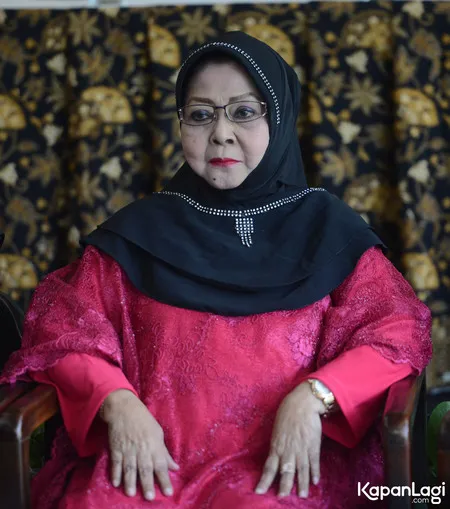 Foto Waldjinah