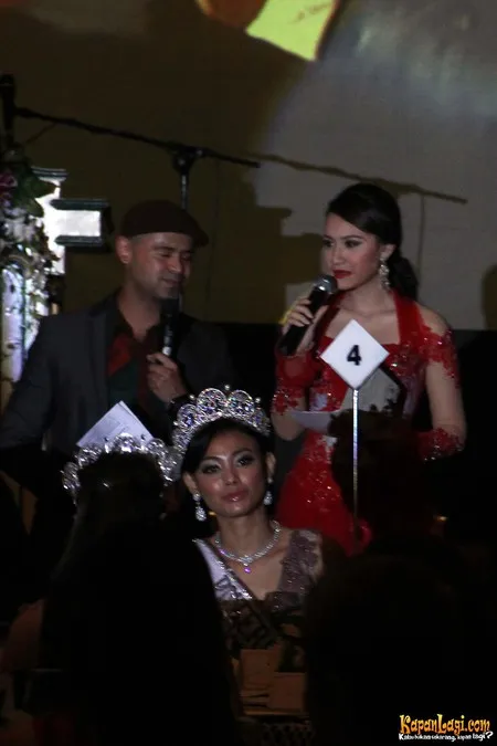 Foto Whulandary Herman