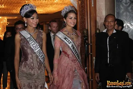 Foto Whulandary Herman