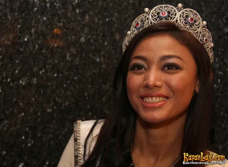 Foto Whulandary Herman