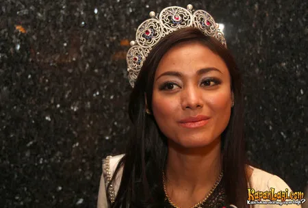 Foto Whulandary Herman