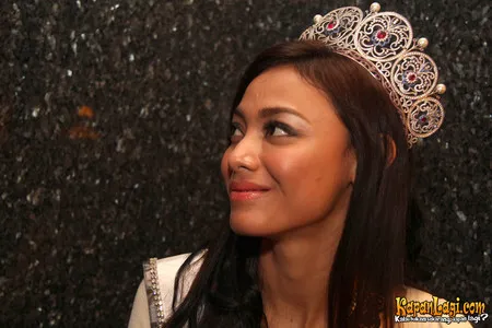 Foto Whulandary Herman