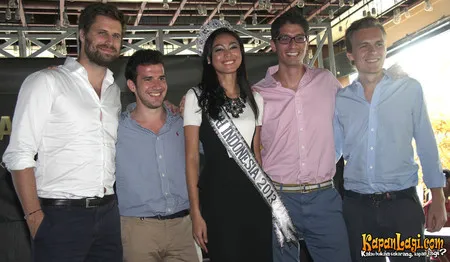 Foto Whulandary Herman