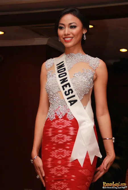 Foto Whulandary Herman