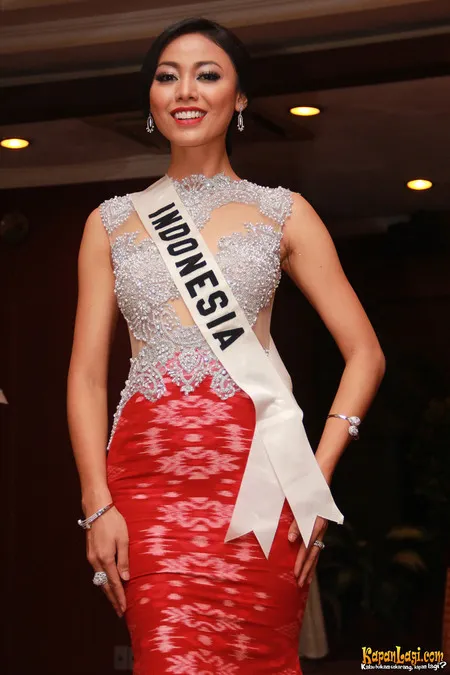 Foto Whulandary Herman