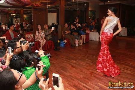 Foto Whulandary Herman