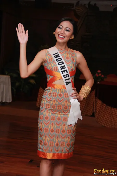 Foto Whulandary Herman