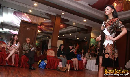 Foto Whulandary Herman