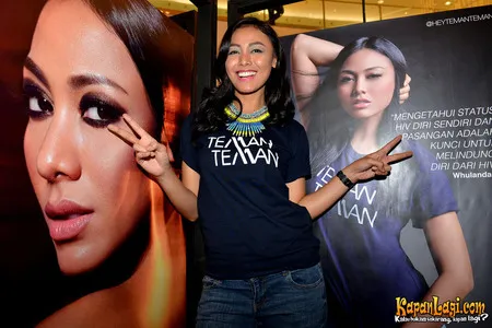 Foto Whulandary Herman