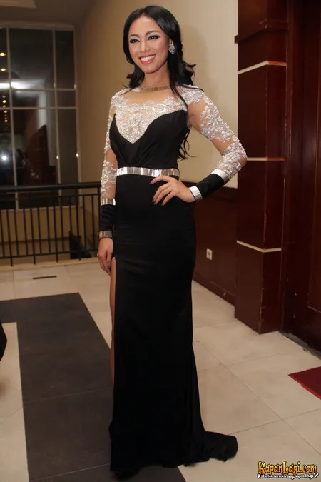 Foto Whulandary Herman