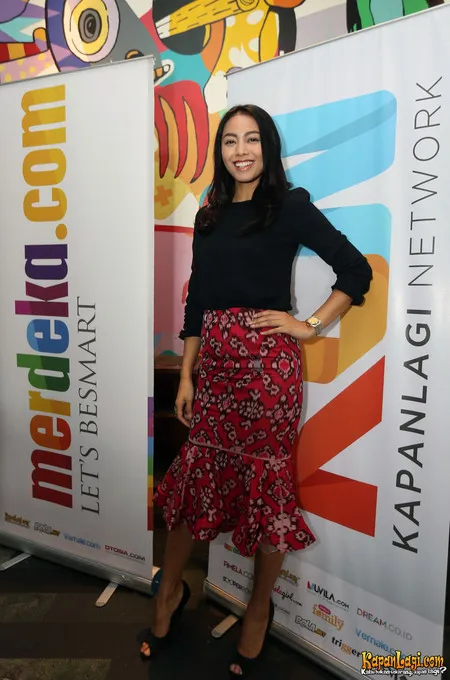 Foto Whulandary Herman