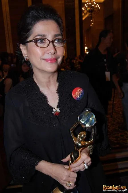 Foto Widyawati