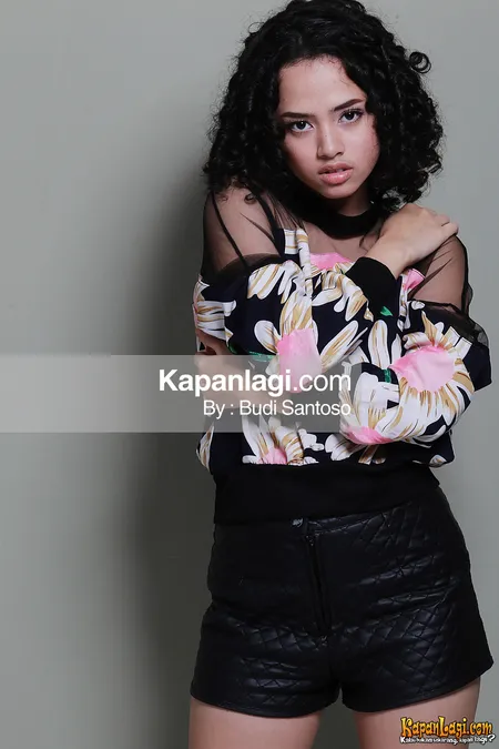 Foto Wizzy. Nomor Foto: 065