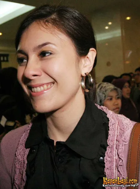 Foto Wulan Guritno