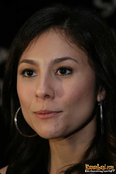 Foto Wulan Guritno