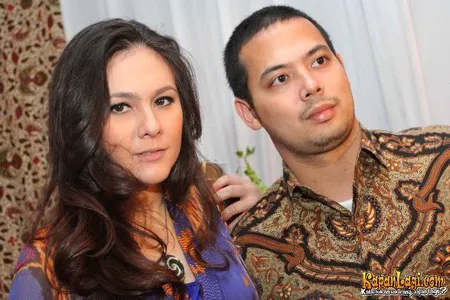 Foto Wulan Guritno