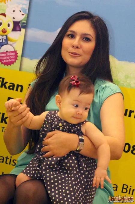 Foto Wulan Guritno